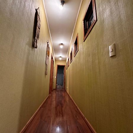 Hostal Y Cabanas Mirando Al Mar Пуэрто-Монт Экстерьер фото