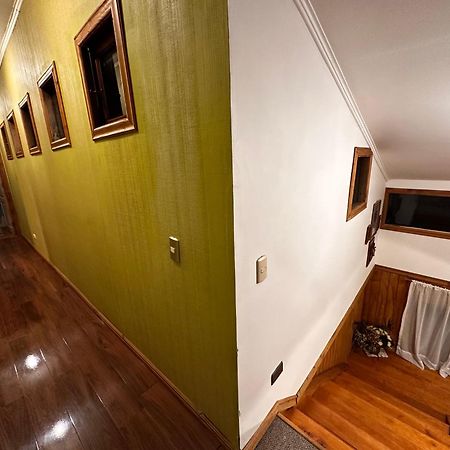 Hostal Y Cabanas Mirando Al Mar Пуэрто-Монт Экстерьер фото