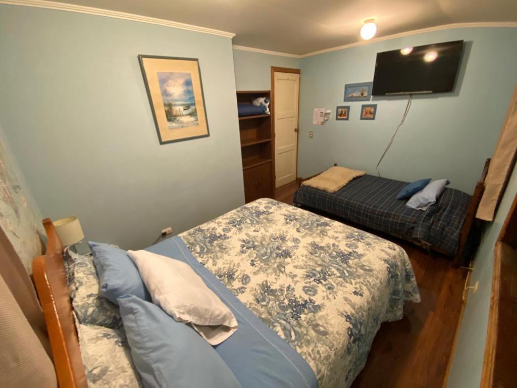 Hostal Y Cabanas Mirando Al Mar Пуэрто-Монт Экстерьер фото