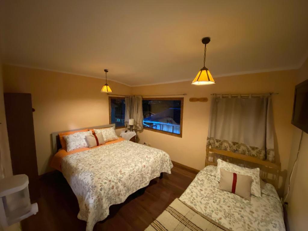 Hostal Y Cabanas Mirando Al Mar Пуэрто-Монт Экстерьер фото